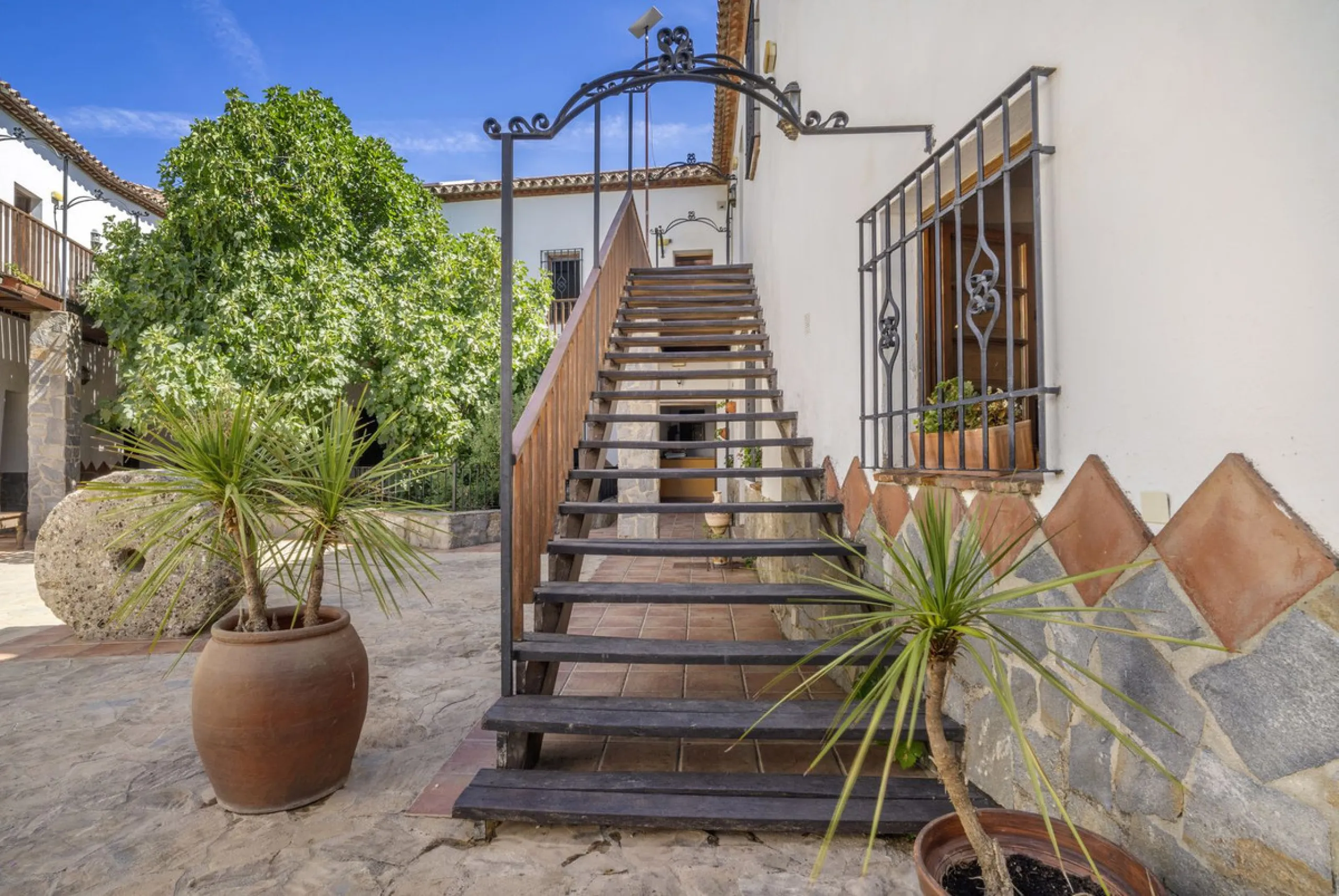 Make your dream a reality: Mill-Hotel in the Serranía de Ronda awaits its next chapter.
