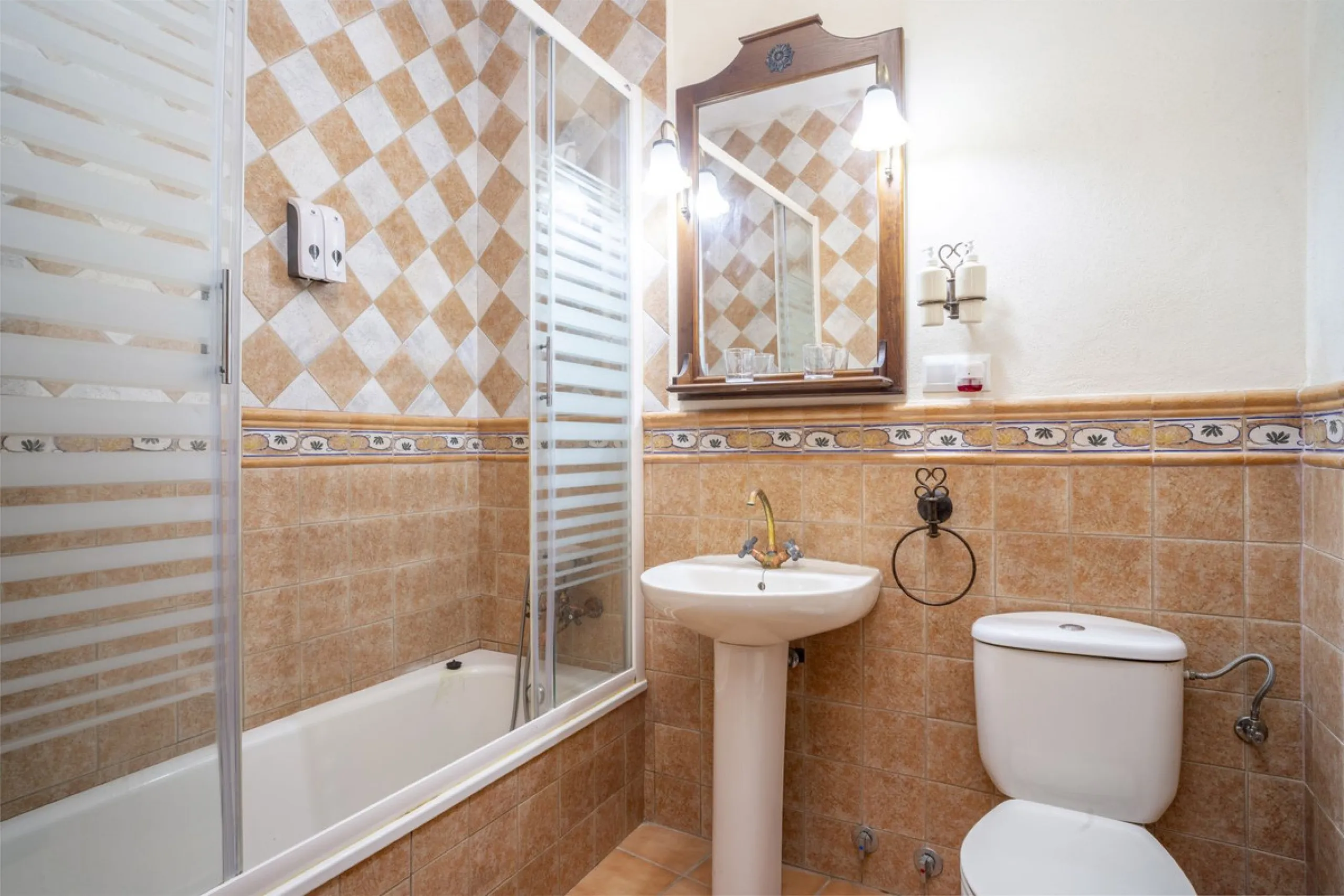 Make your dream a reality: Mill-Hotel in the Serranía de Ronda awaits its next chapter.