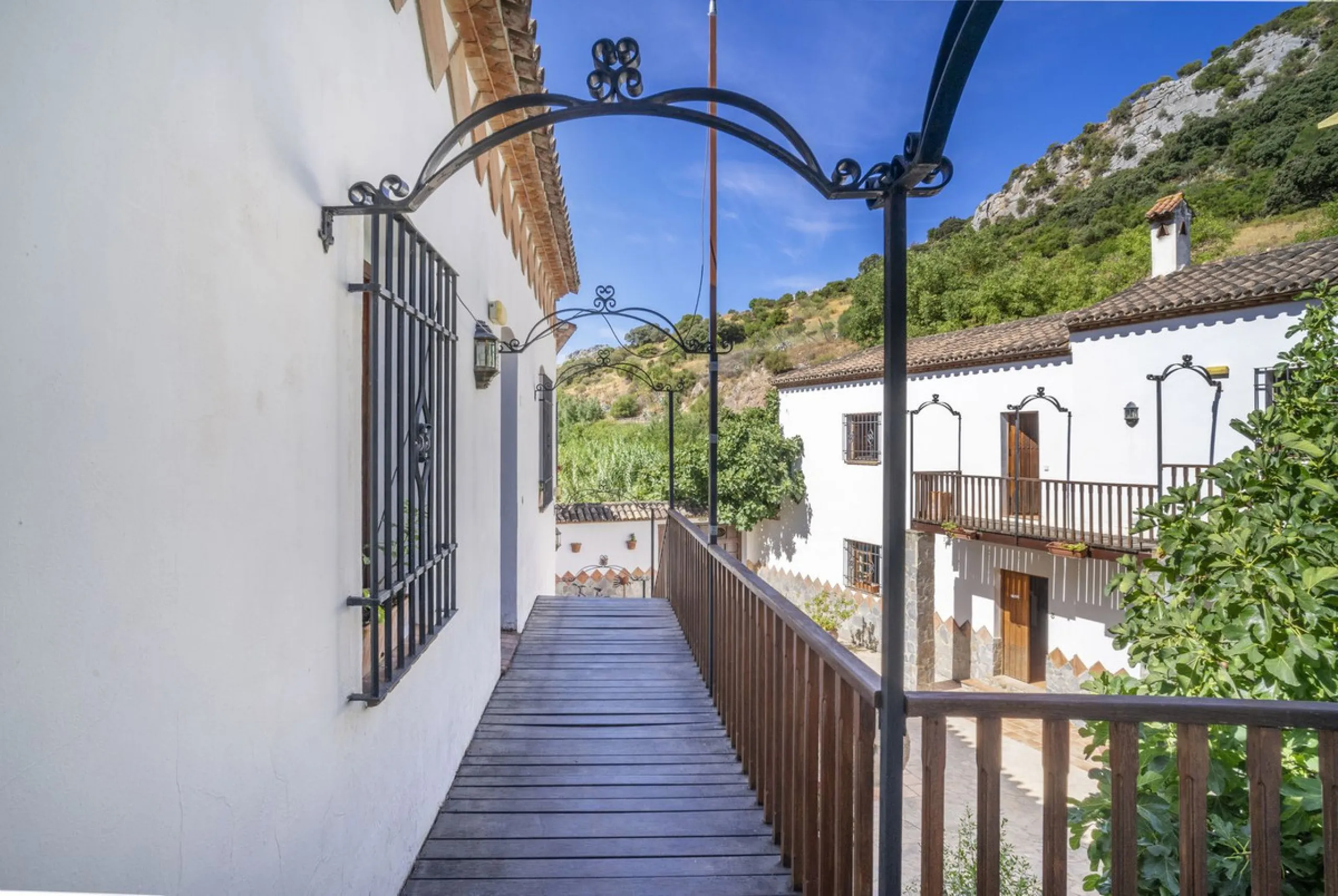 Make your dream a reality: Mill-Hotel in the Serranía de Ronda awaits its next chapter.