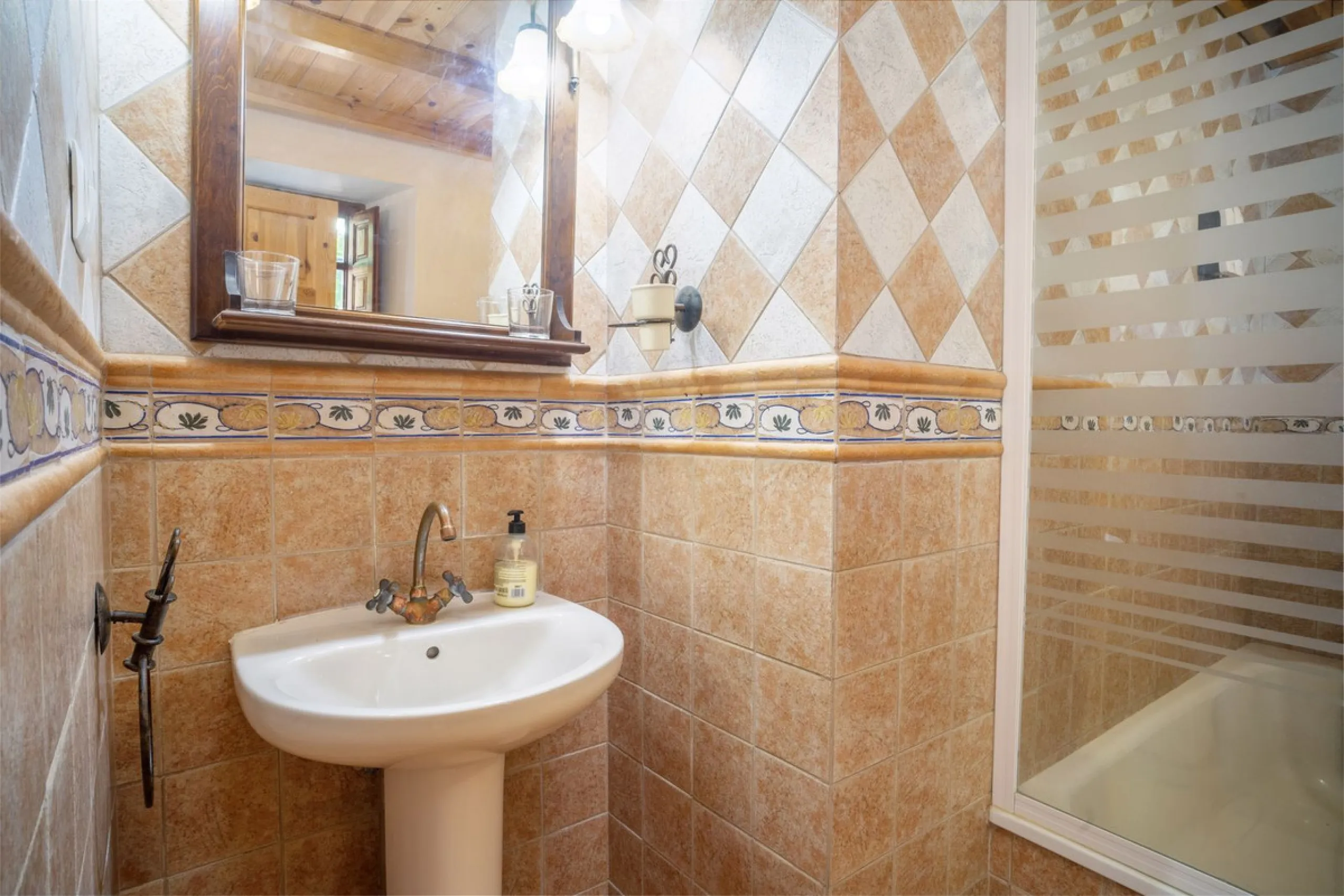 Make your dream a reality: Mill-Hotel in the Serranía de Ronda awaits its next chapter.
