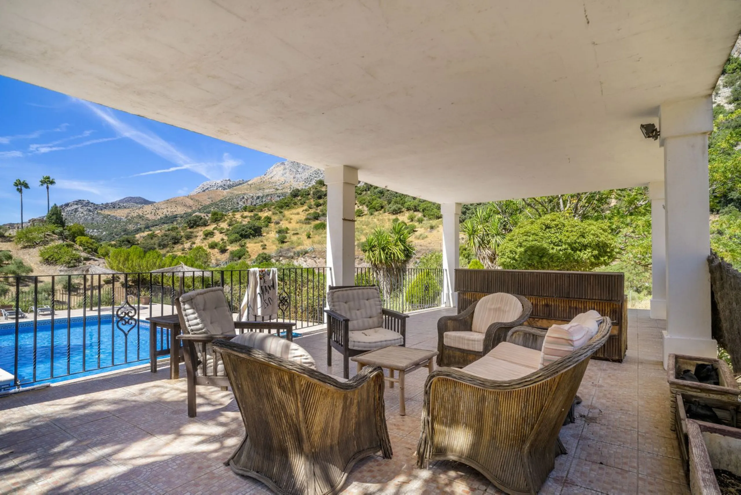Make your dream a reality: Mill-Hotel in the Serranía de Ronda awaits its next chapter.