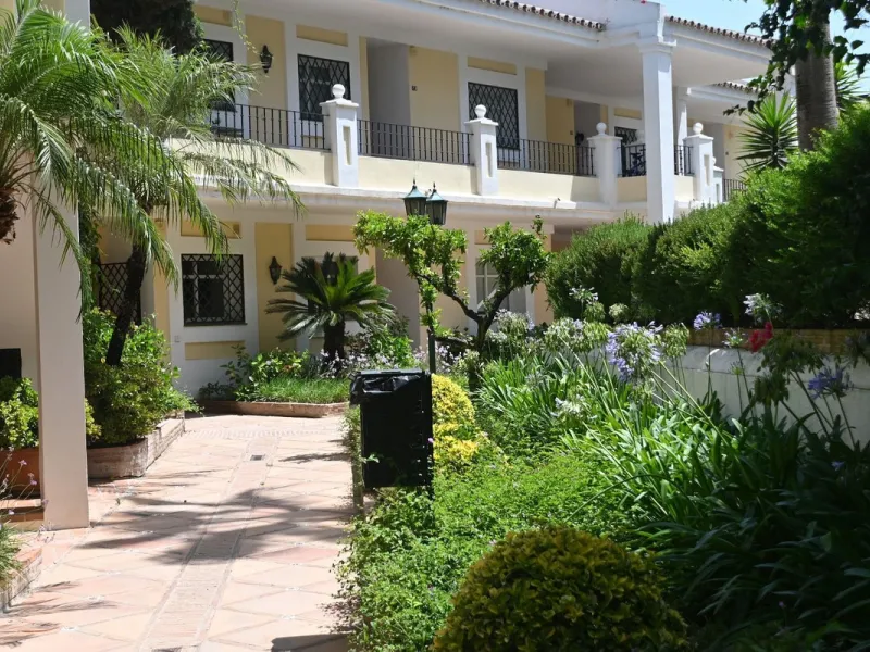 Apartment - Ground Floor Apartment в продаже в Marbella, Málaga. В доме 2 спален и 2 ванных комнат. Площадь дома 96 м²