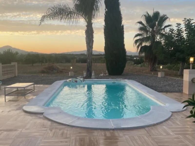 Discover modern country living with this stylish 1-bedroom, 1-bathroom villa in peaceful Alhaurín el Grande. Designed in a contemporary style, the home features open-plan living, a bright kitchen, and clean, minimalist interiors. Large windows invite natu