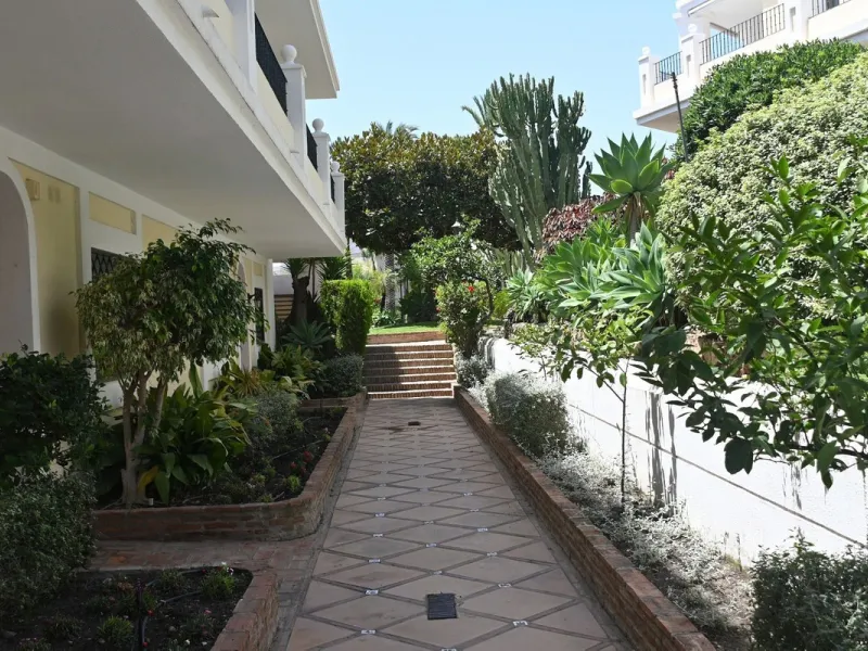 Apartment - Ground Floor Apartment в продаже в Marbella, Málaga. В доме 2 спален и 2 ванных комнат. Площадь дома 96 м²