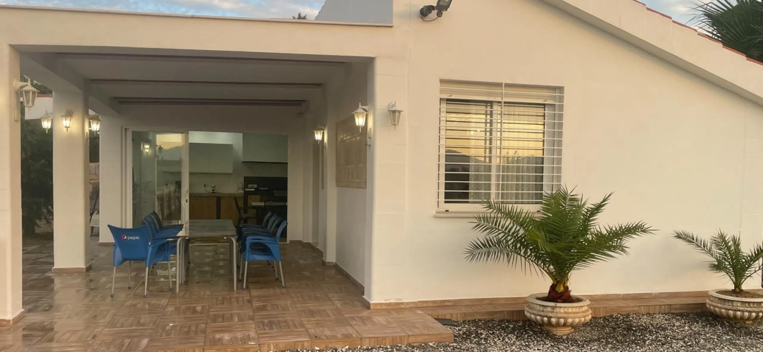 House - Detached Villa в продаже в Alhaurín el Grande, Málaga. В доме 1 спален и 1 ванных комнат. Площадь дома 137 м². Площадь участка 3758 м²