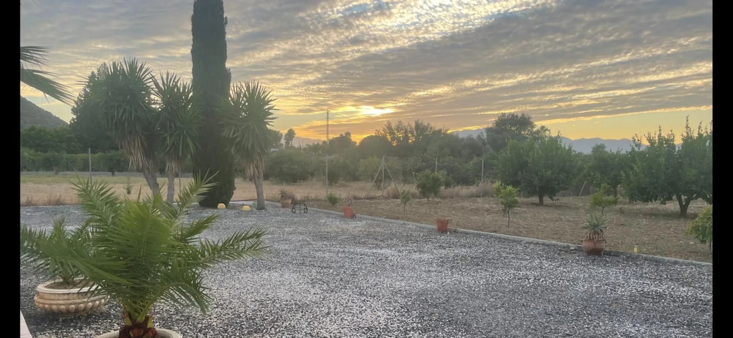 House - Detached Villa в продаже в Alhaurín el Grande, Málaga. В доме 1 спален и 1 ванных комнат. Площадь дома 137 м². Площадь участка 3758 м²