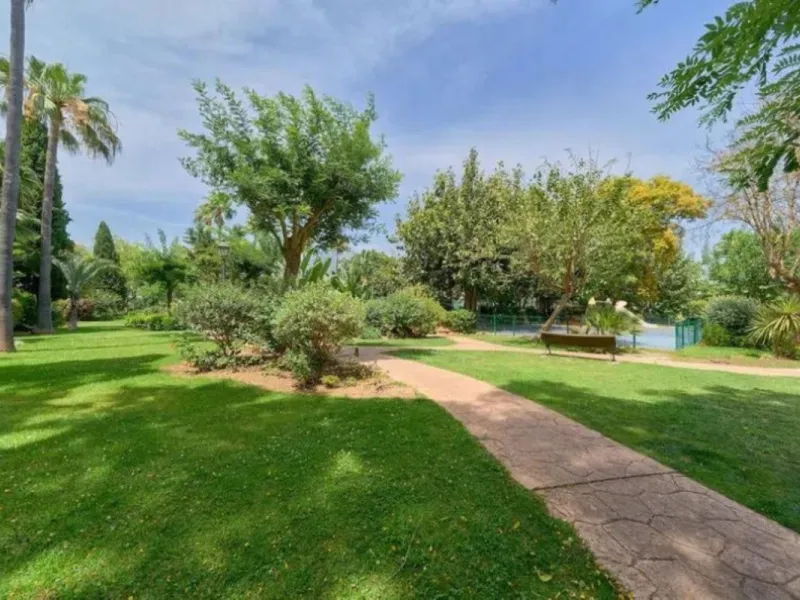 Апартамент нижний этаж, Marbella, Costa del Sol