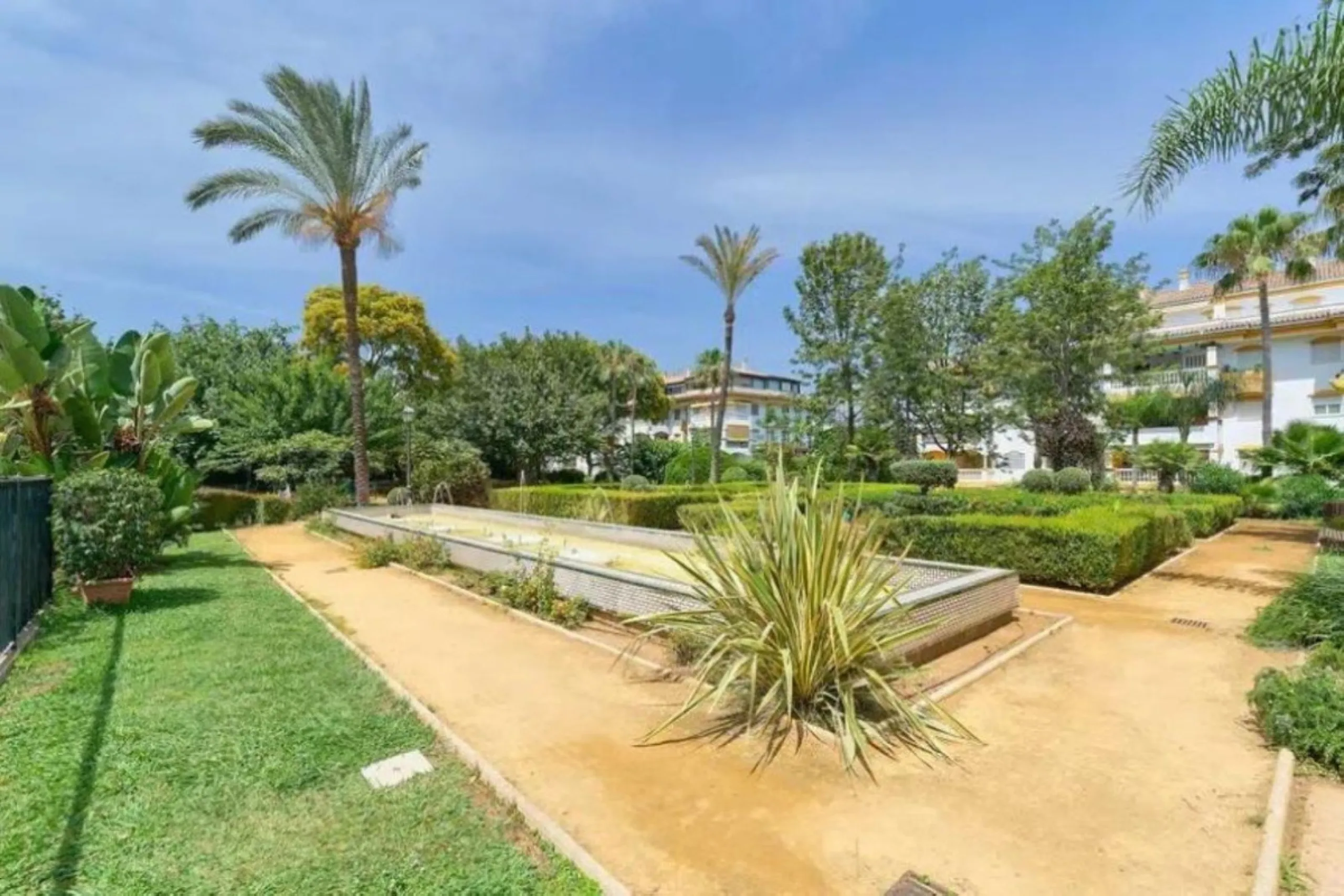Апартамент нижний этаж, Marbella, Costa del Sol