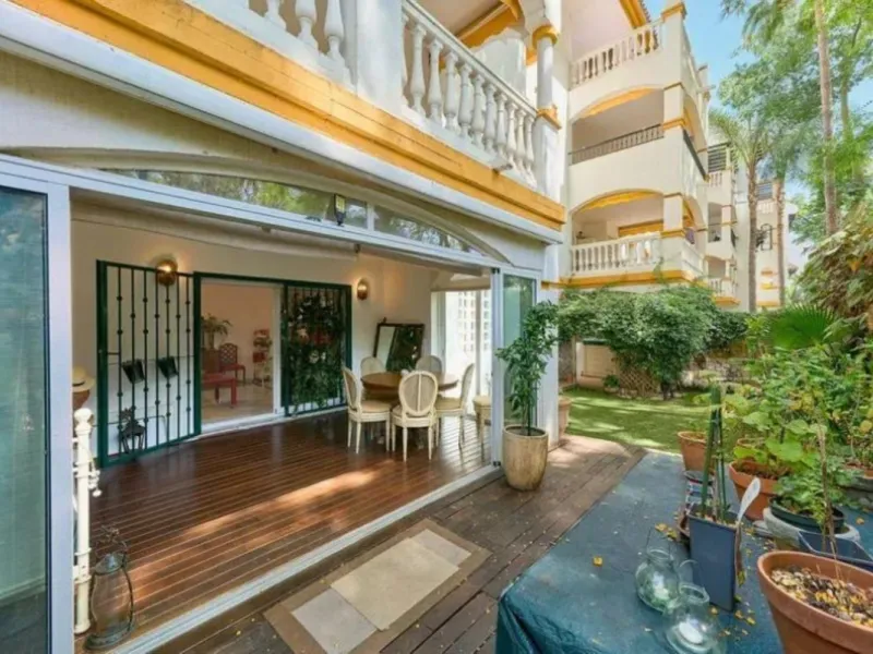 Апартамент нижний этаж, Marbella, Costa del Sol
