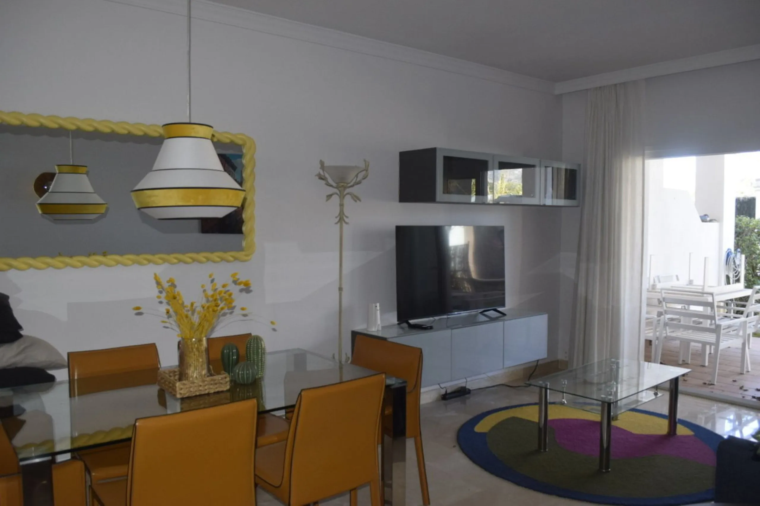 Apartment - Ground Floor Apartment в продаже в Marbella, Málaga. В доме 2 спален и 2 ванных комнат. Площадь дома 96 м²