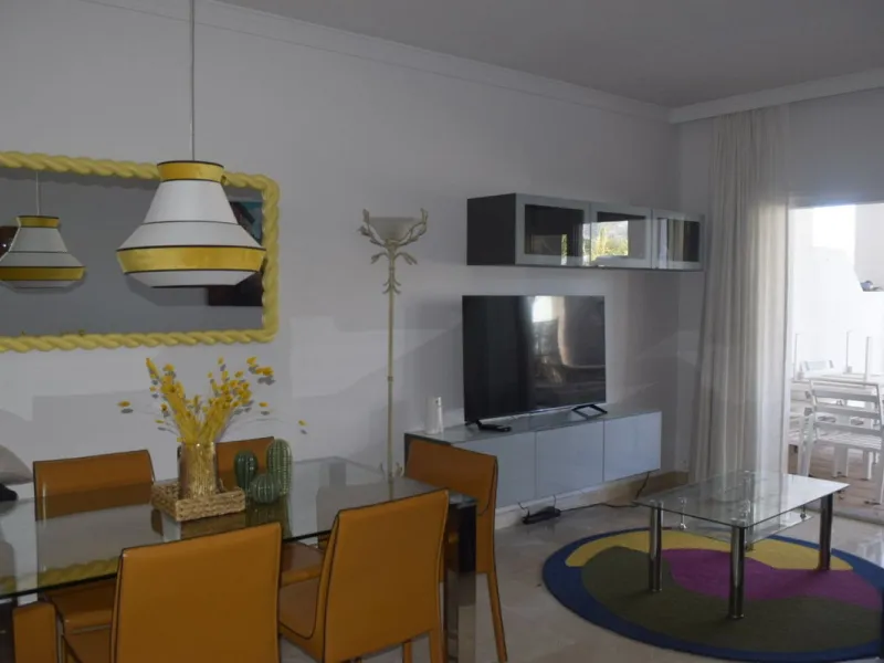 Apartment - Ground Floor Apartment в продаже в Marbella, Málaga. В доме 2 спален и 2 ванных комнат. Площадь дома 96 м²