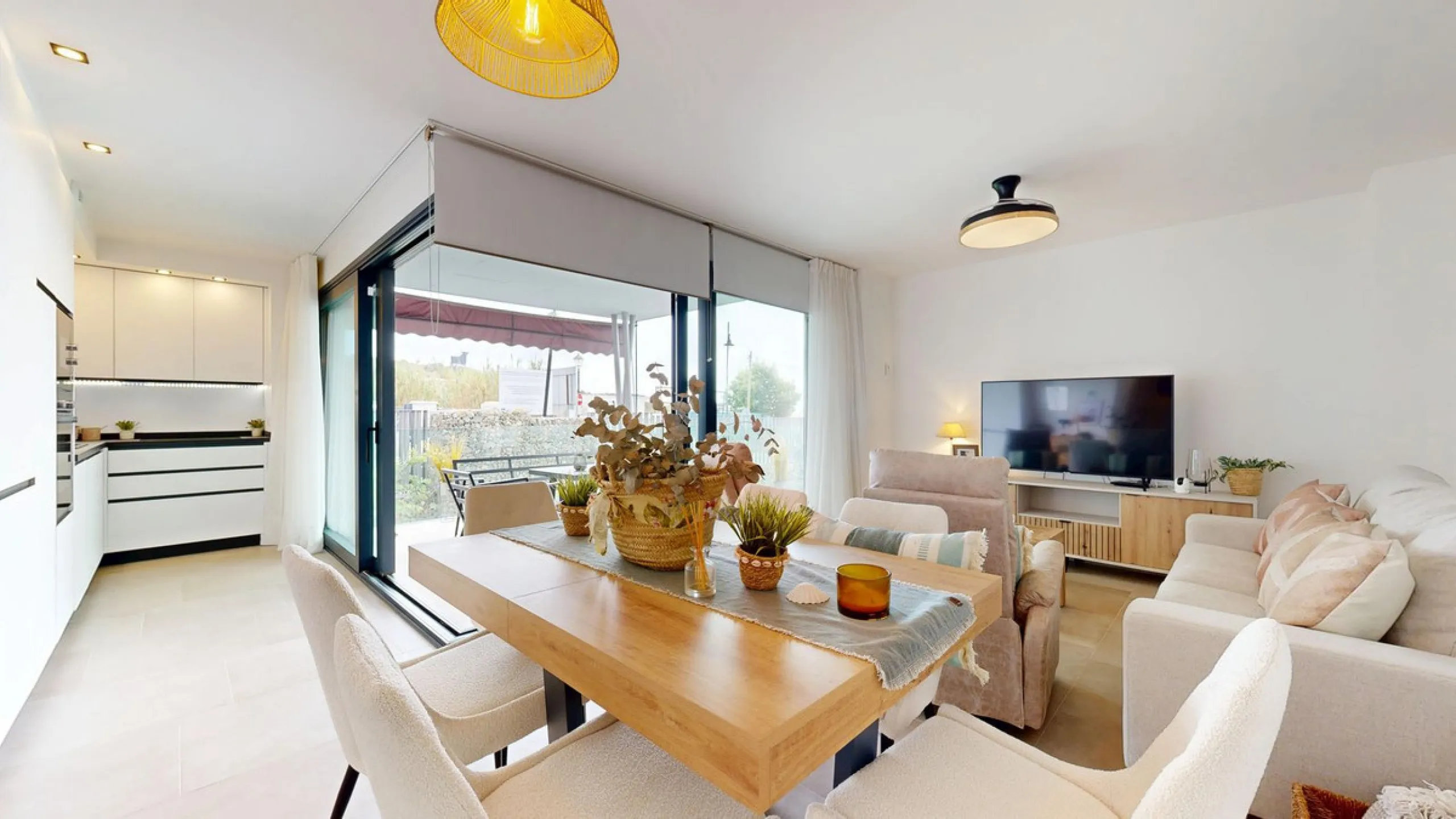 Charming Ground Floor Apartment with 3 Bedrooms in Garden Home, Los Pacos – Fuengirola. Has a Tourist License . ¡¡