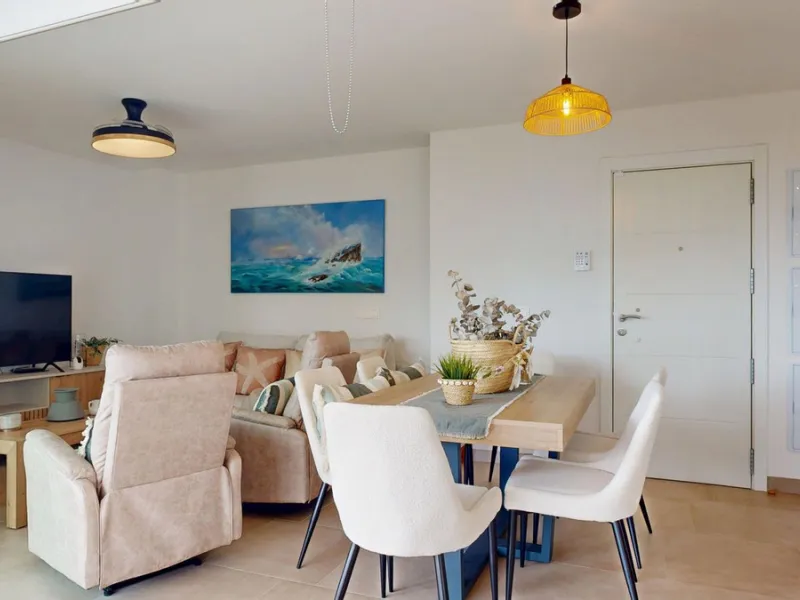 Charming Ground Floor Apartment with 3 Bedrooms in Garden Home, Los Pacos – Fuengirola. Has a Tourist License . ¡¡