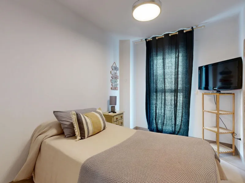 Charming Ground Floor Apartment with 3 Bedrooms in Garden Home, Los Pacos – Fuengirola. Has a Tourist License . ¡¡