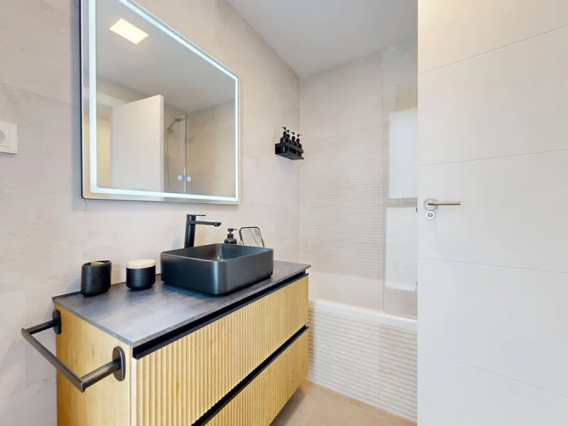 Charming Ground Floor Apartment with 3 Bedrooms in Garden Home, Los Pacos – Fuengirola. Has a Tourist License . ¡¡