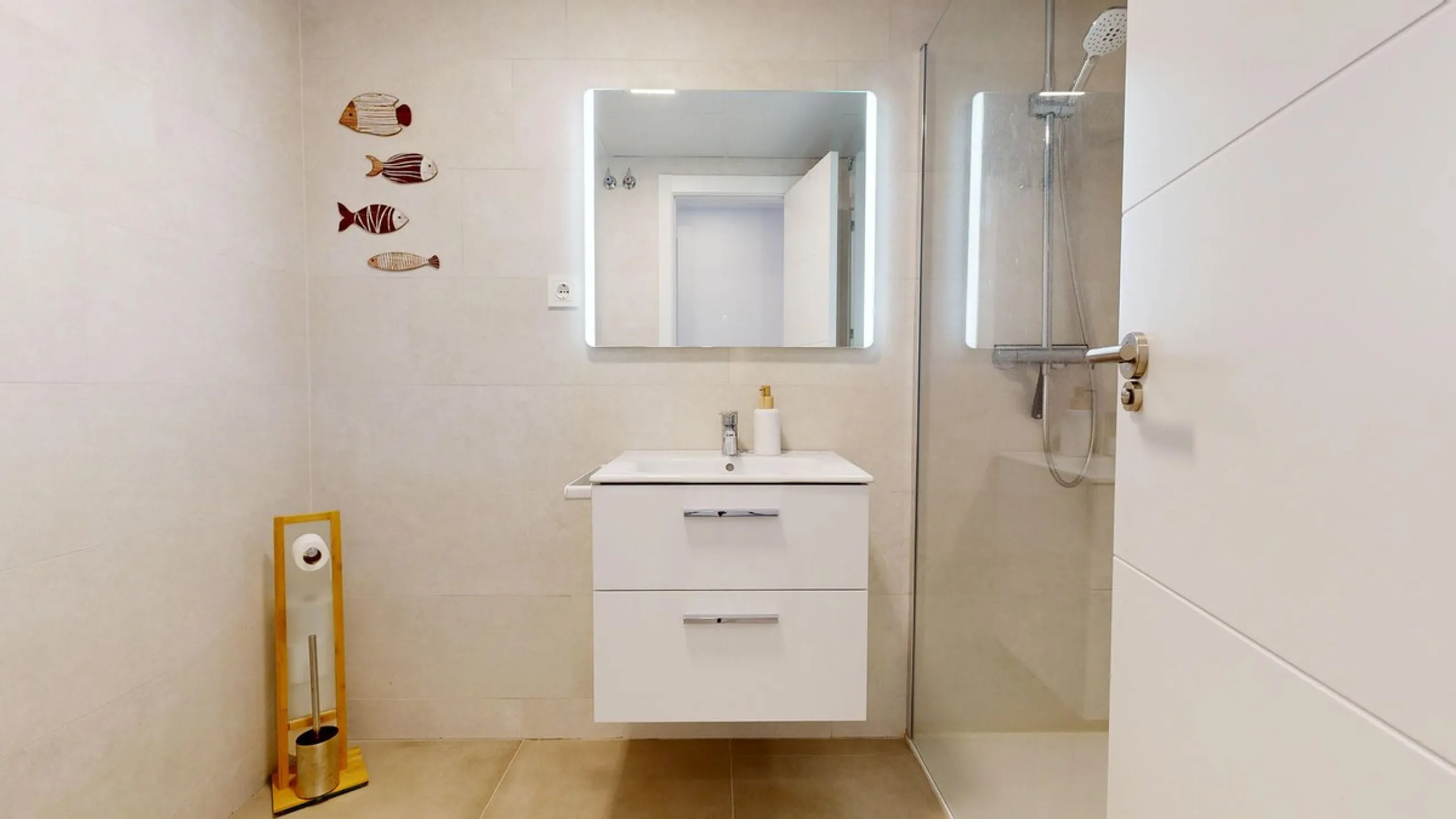 Charming Ground Floor Apartment with 3 Bedrooms in Garden Home, Los Pacos – Fuengirola. Has a Tourist License . ¡¡