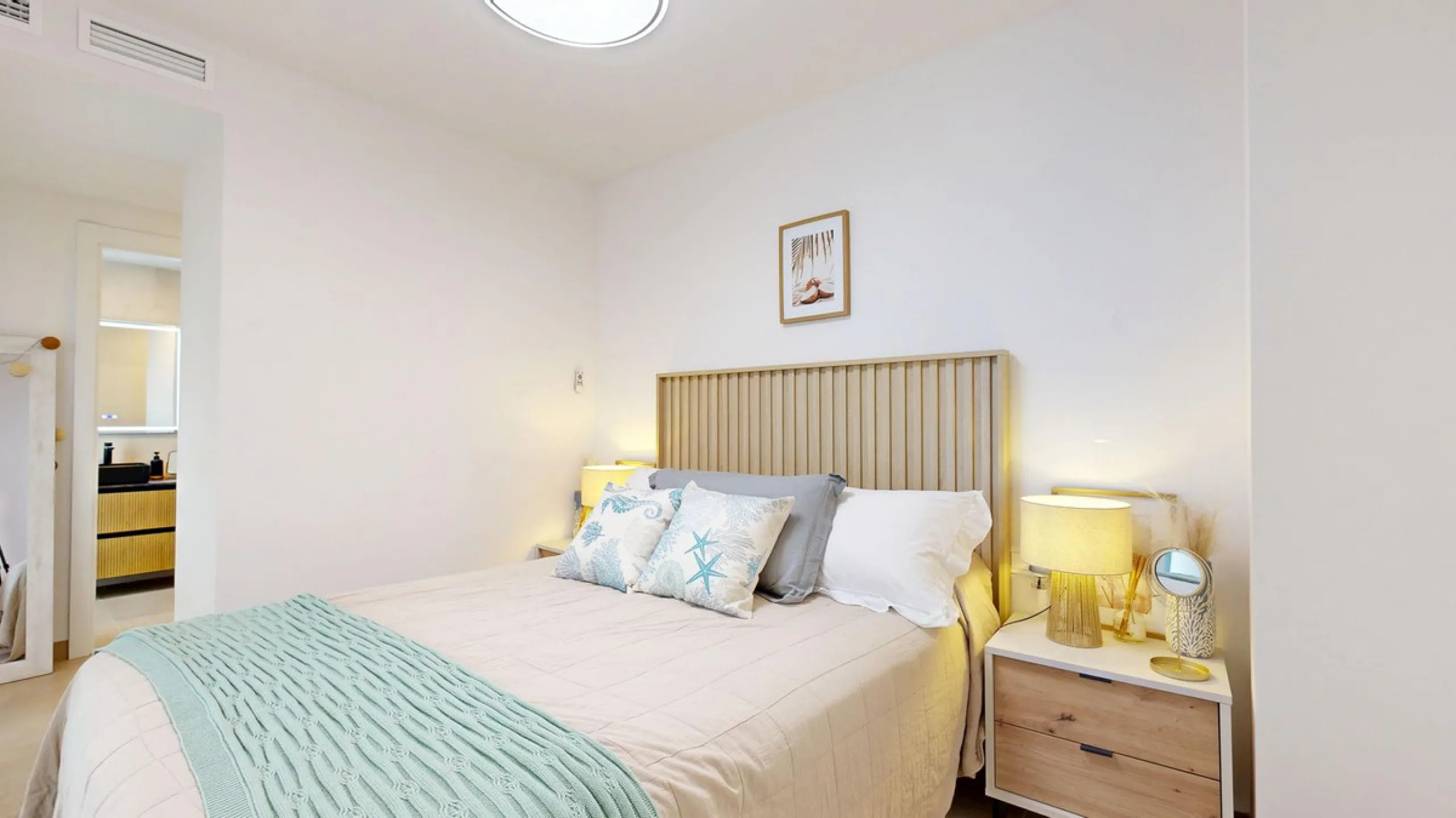 Charming Ground Floor Apartment with 3 Bedrooms in Garden Home, Los Pacos – Fuengirola. Has a Tourist License . ¡¡
