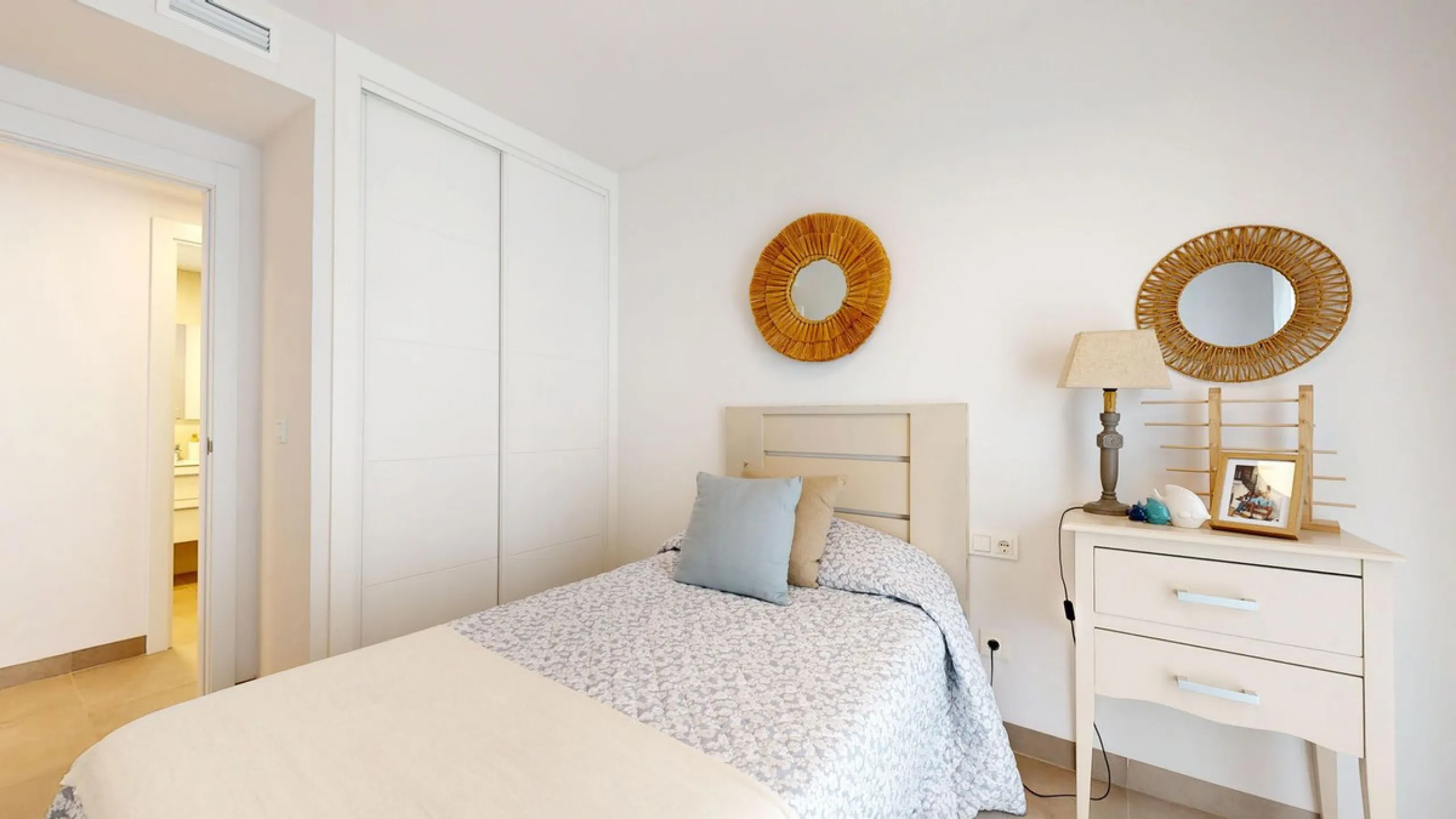Charming Ground Floor Apartment with 3 Bedrooms in Garden Home, Los Pacos – Fuengirola. Has a Tourist License . ¡¡