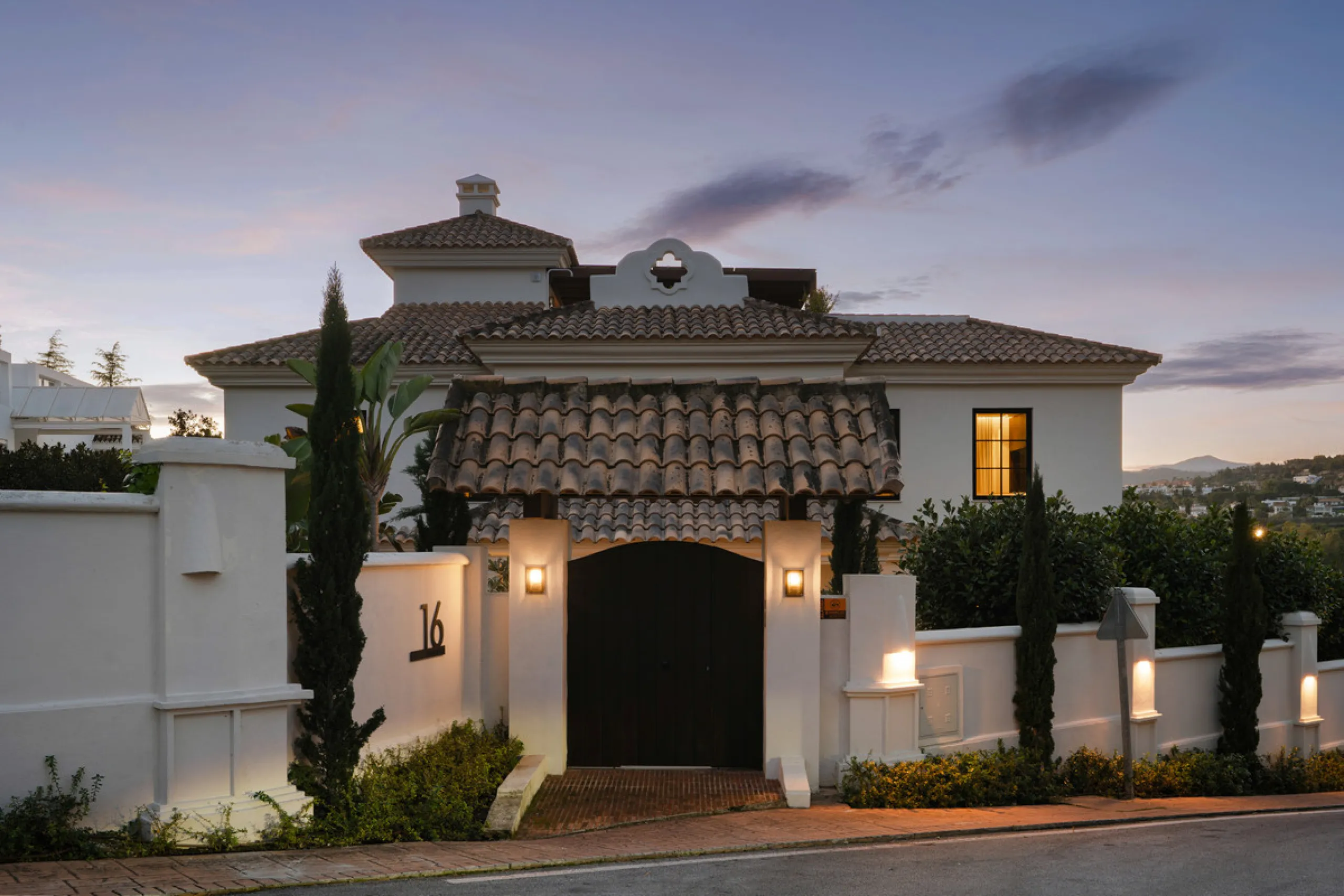 Introducing this exceptional family residence, set within one of the most sought-after gated communities in Los Naranjos, Nueva Andalucía, just moments from one of Marbella's finest golf courses.