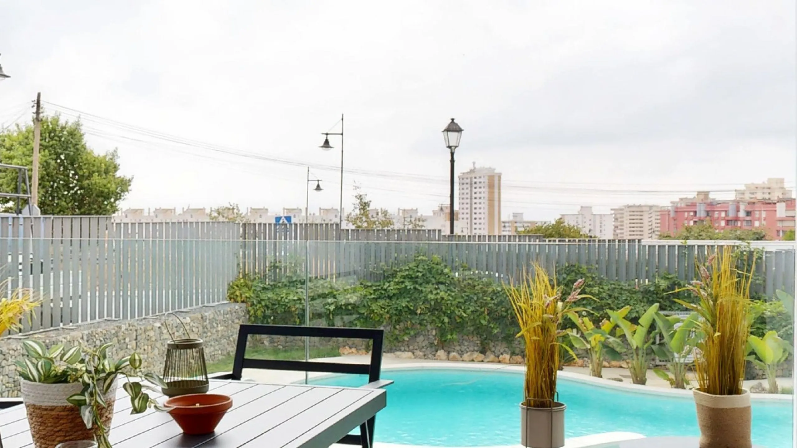 Charming Ground Floor Apartment with 3 Bedrooms in Garden Home, Los Pacos – Fuengirola. Has a Tourist License . ¡¡