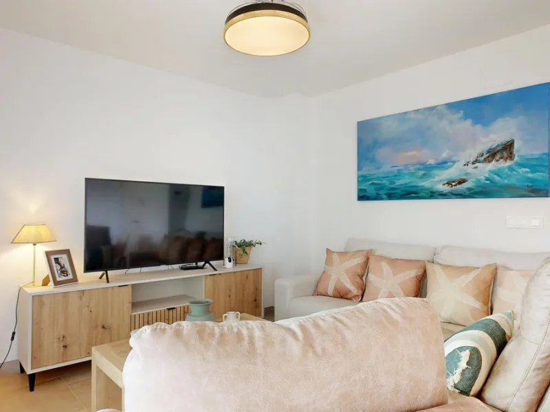 Charming Ground Floor Apartment with 3 Bedrooms in Garden Home, Los Pacos – Fuengirola. Has a Tourist License . ¡¡
