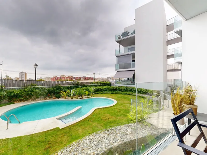 Charming Ground Floor Apartment with 3 Bedrooms in Garden Home, Los Pacos – Fuengirola. Has a Tourist License . ¡¡