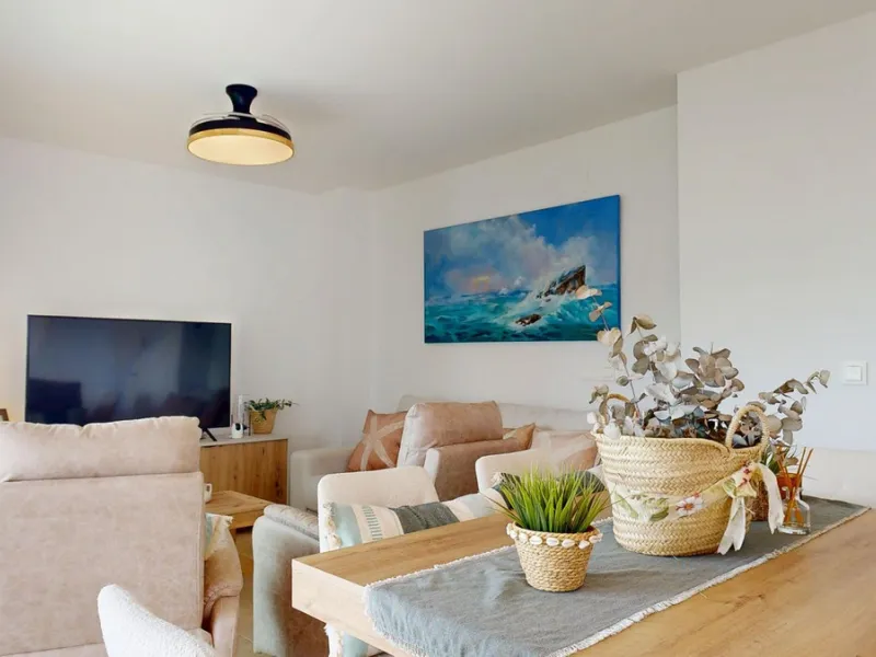 Charming Ground Floor Apartment with 3 Bedrooms in Garden Home, Los Pacos – Fuengirola. Has a Tourist License . ¡¡