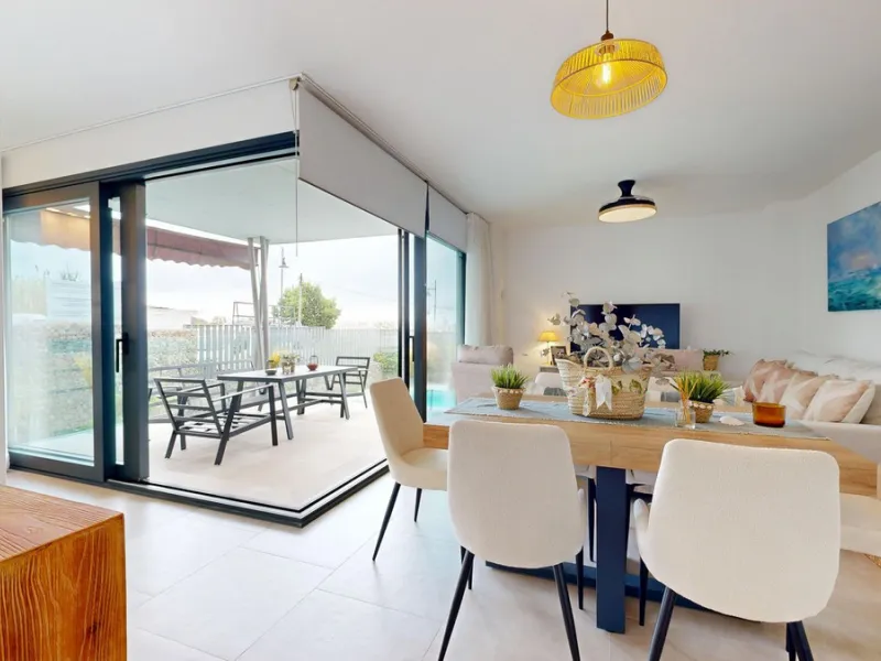 Charming Ground Floor Apartment with 3 Bedrooms in Garden Home, Los Pacos – Fuengirola. Has a Tourist License . ¡¡