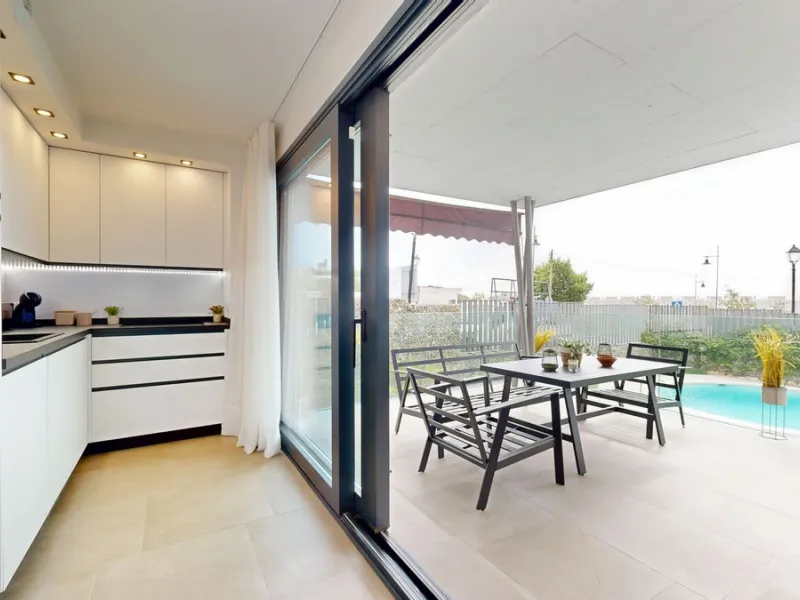 Charming Ground Floor Apartment with 3 Bedrooms in Garden Home, Los Pacos – Fuengirola. Has a Tourist License . ¡¡