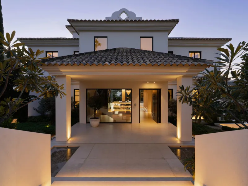 Introducing this exceptional family residence, set within one of the most sought-after gated communities in Los Naranjos, Nueva Andalucía, just moments from one of Marbella's finest golf courses.