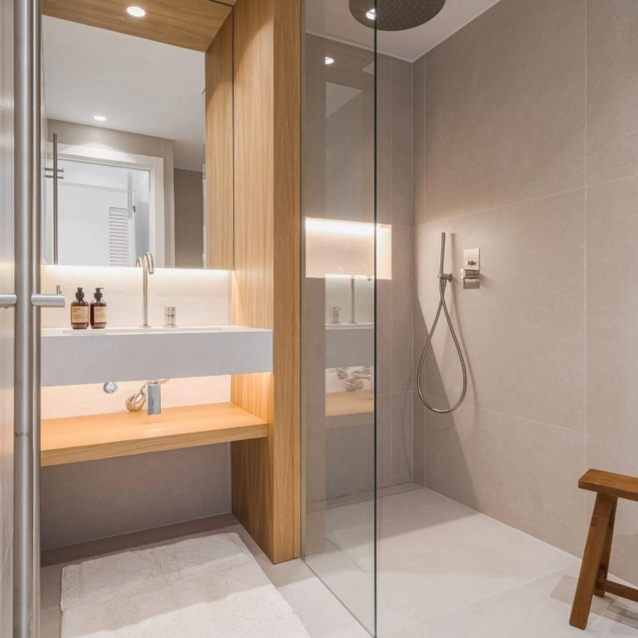 Stunning Luxury Apartment for Rent or Sale – Palacetes Los Belvederes, Nueva Andalucía