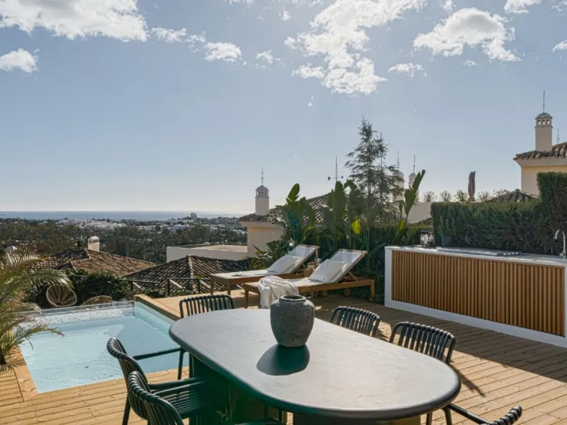 Stunning Luxury Apartment for Rent or Sale – Palacetes Los Belvederes, Nueva Andalucía