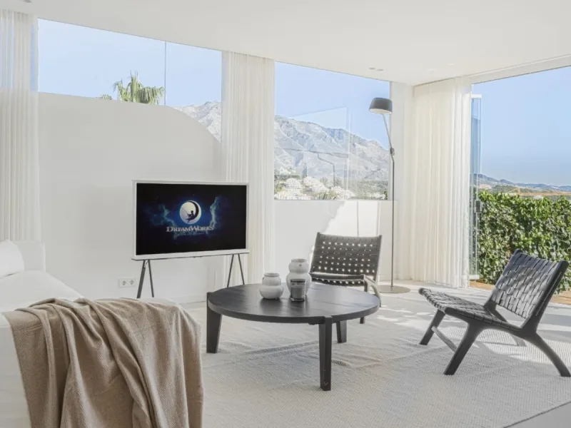 Stunning Luxury Apartment for Rent or Sale – Palacetes Los Belvederes, Nueva Andalucía