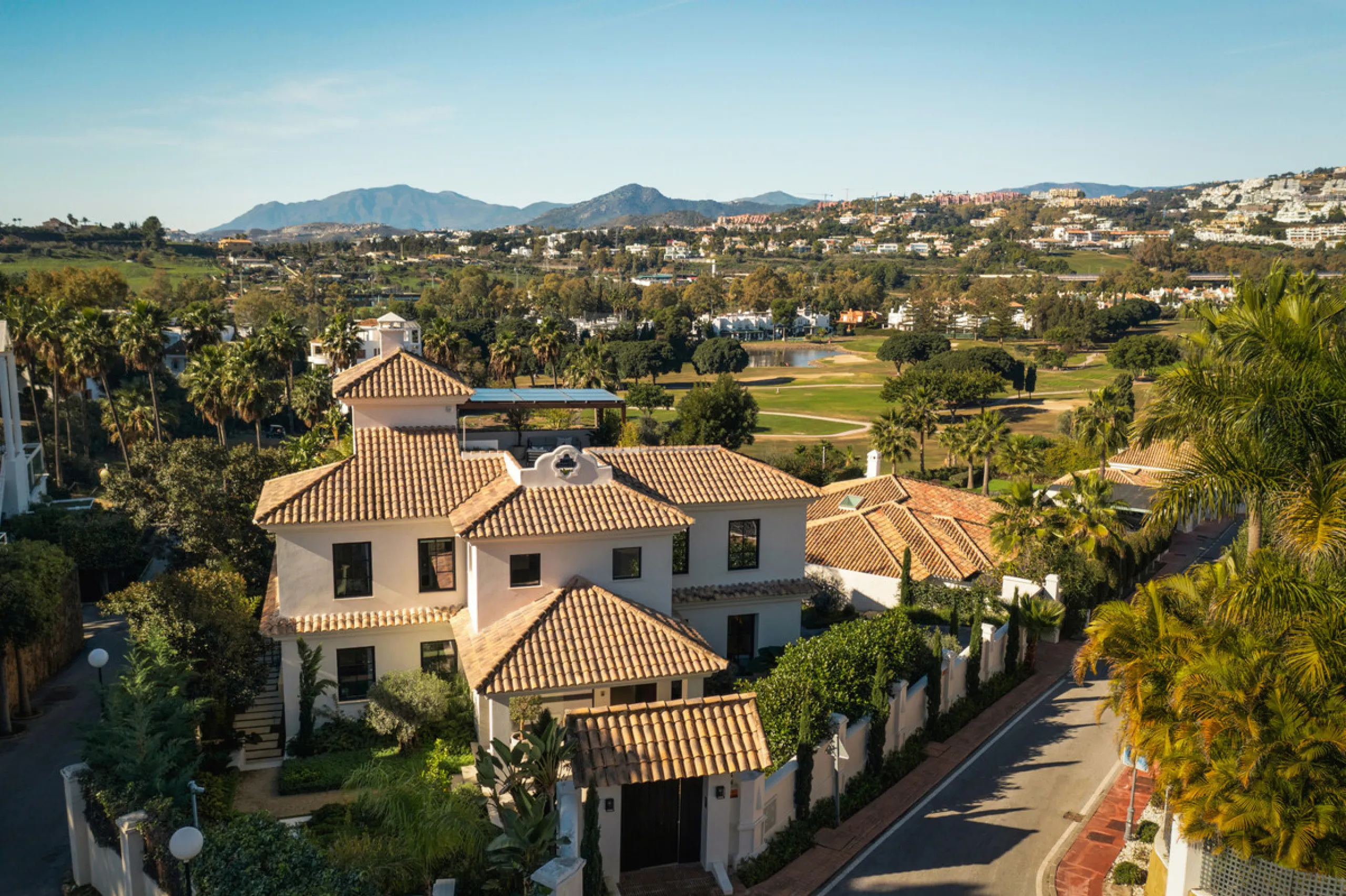 Introducing this exceptional family residence, set within one of the most sought-after gated communities in Los Naranjos, Nueva Andalucía, just moments from one of Marbella's finest golf courses.
