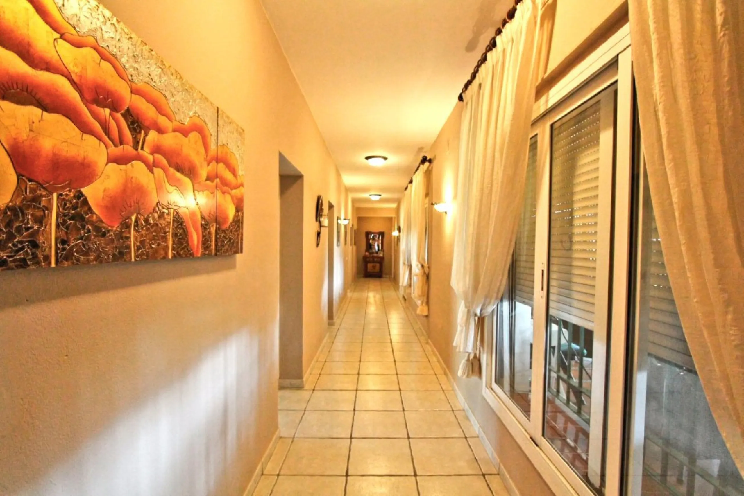 Experience pure Andalusian lifestyle and investment potential in this magnificent villa!
