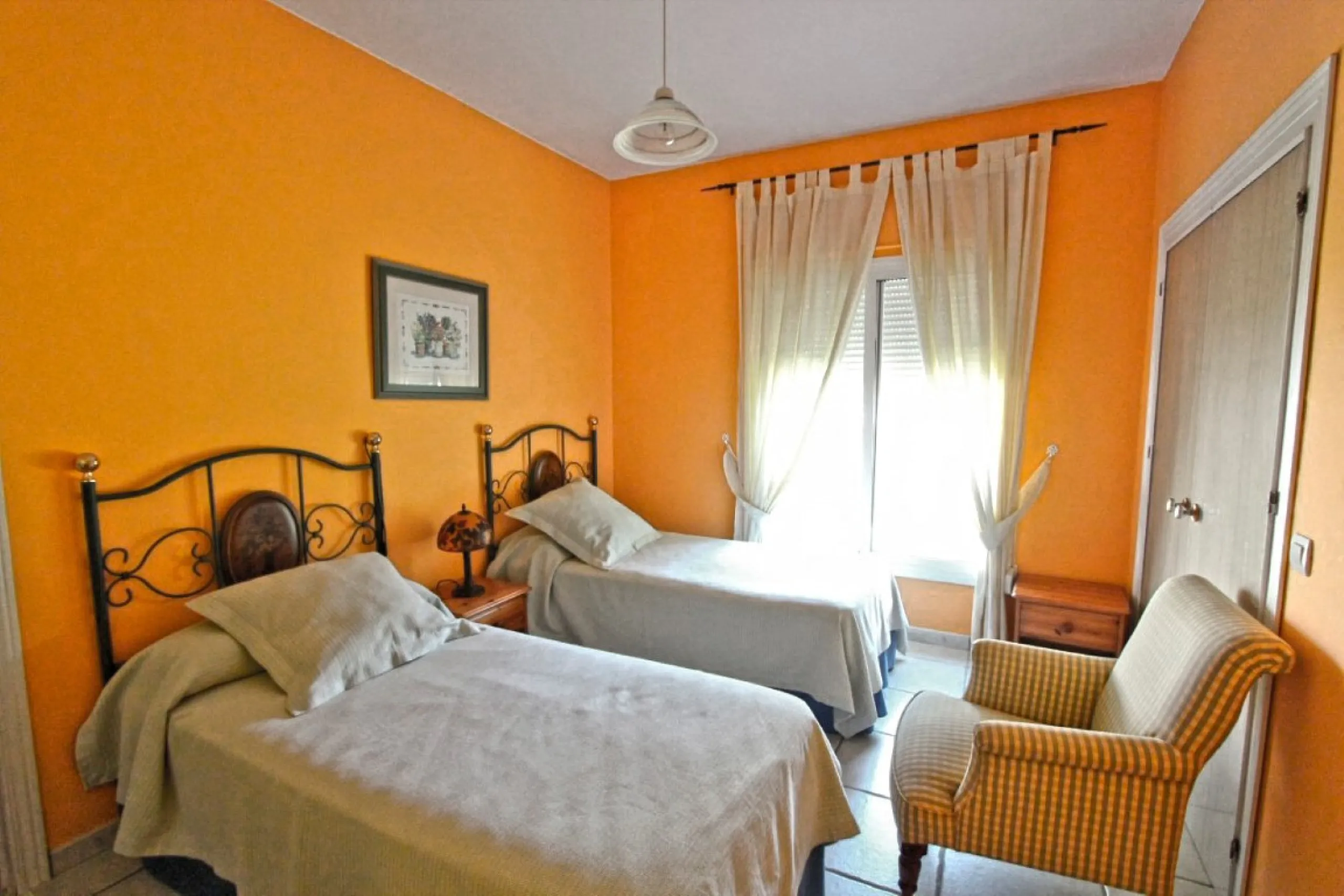 Experience pure Andalusian lifestyle and investment potential in this magnificent villa!