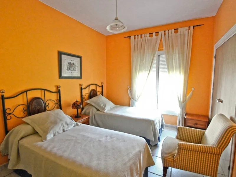 Experience pure Andalusian lifestyle and investment potential in this magnificent villa!