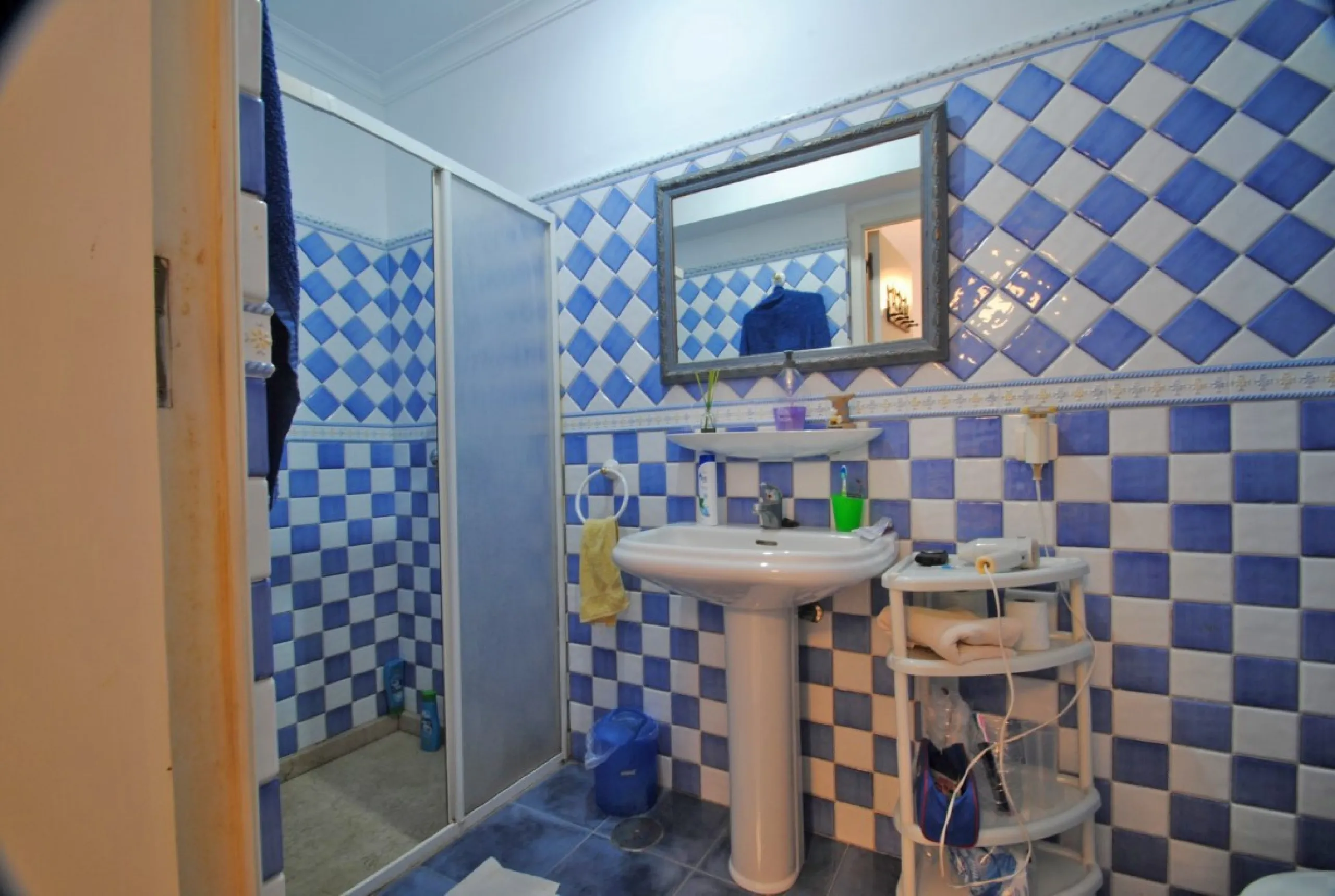 Experience pure Andalusian lifestyle and investment potential in this magnificent villa!