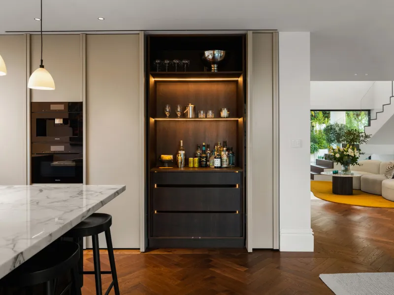 Introducing this exceptional family residence, set within one of the most sought-after gated communities in Los Naranjos, Nueva Andalucía, just moments from one of Marbella's finest golf courses.