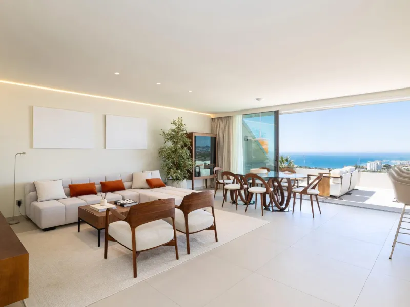 Exclusive New Build Residences in El Higuerón, Costa del Sol& & Modern Living Surrounded by Nature and Sea Views& Discover this exclusive residential development in El Higuerón, located in one of the most prestigious areas of the Costa del Sol. N