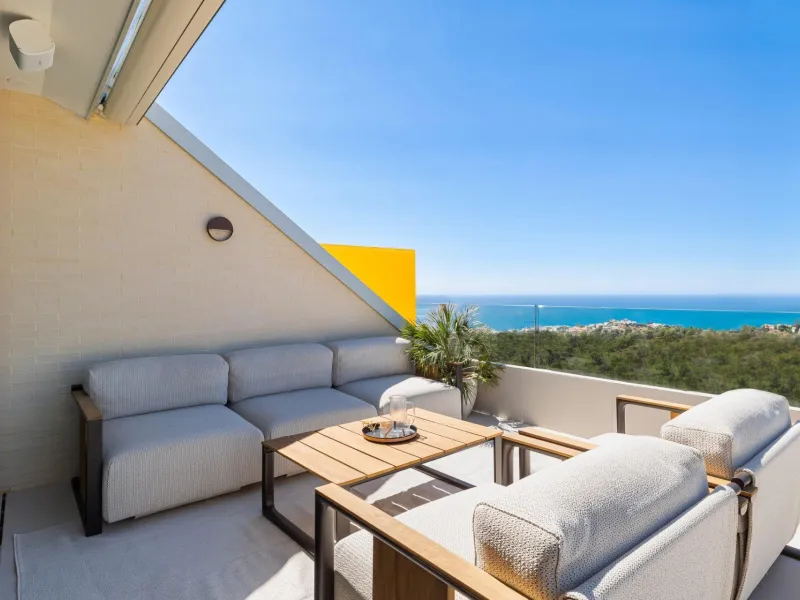 Exclusive New Build Residences in El Higuerón, Costa del Sol& & Modern Living Surrounded by Nature and Sea Views& Discover this exclusive residential development in El Higuerón, located in one of the most prestigious areas of the Costa del Sol. N