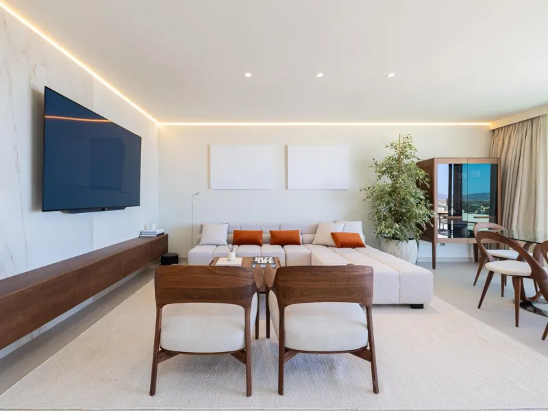 Exclusive New Build Residences in El Higuerón, Costa del Sol& & Modern Living Surrounded by Nature and Sea Views& Discover this exclusive residential development in El Higuerón, located in one of the most prestigious areas of the Costa del Sol. N