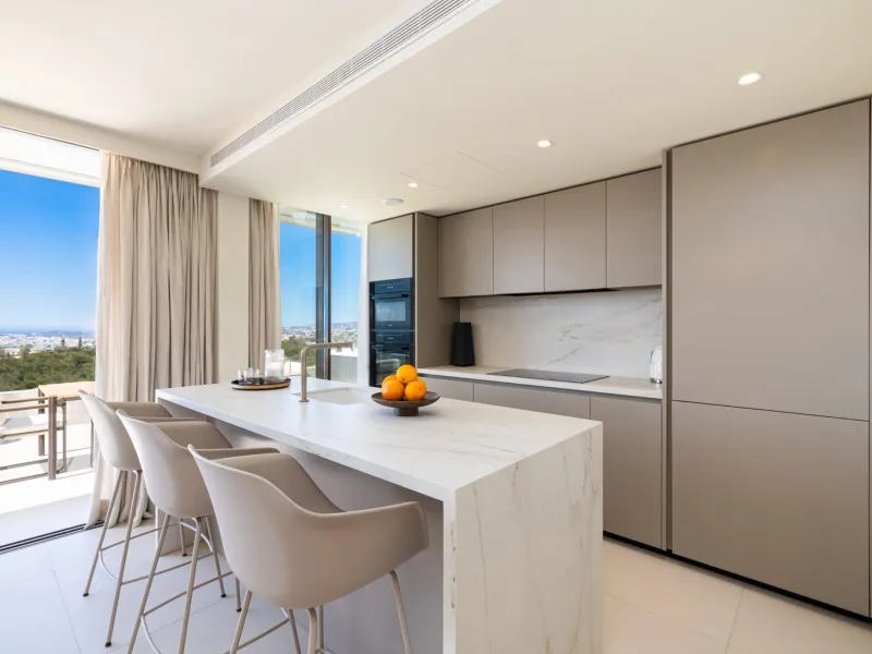 Exclusive New Build Residences in El Higuerón, Costa del Sol& & Modern Living Surrounded by Nature and Sea Views& Discover this exclusive residential development in El Higuerón, located in one of the most prestigious areas of the Costa del Sol. N