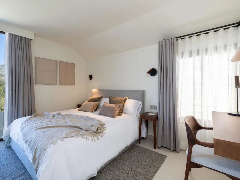 Exclusive New Build Residences in El Higuerón, Costa del Sol& & Modern Living Surrounded by Nature and Sea Views& Discover this exclusive residential development in El Higuerón, located in one of the most prestigious areas of the Costa del Sol. N