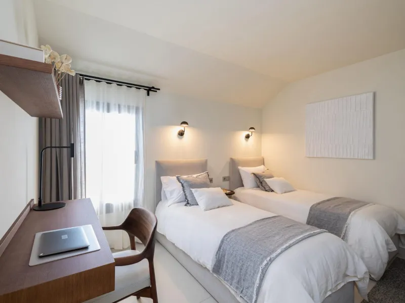 Exclusive New Build Residences in El Higuerón, Costa del Sol& & Modern Living Surrounded by Nature and Sea Views& Discover this exclusive residential development in El Higuerón, located in one of the most prestigious areas of the Costa del Sol. N