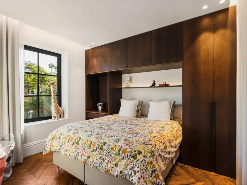 Introducing this exceptional family residence, set within one of the most sought-after gated communities in Los Naranjos, Nueva Andalucía, just moments from one of Marbella's finest golf courses.