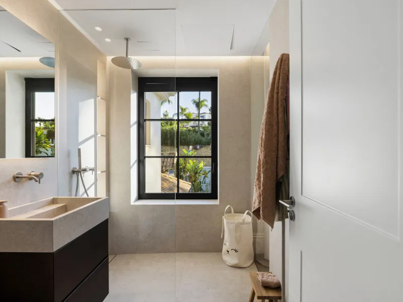Introducing this exceptional family residence, set within one of the most sought-after gated communities in Los Naranjos, Nueva Andalucía, just moments from one of Marbella's finest golf courses.