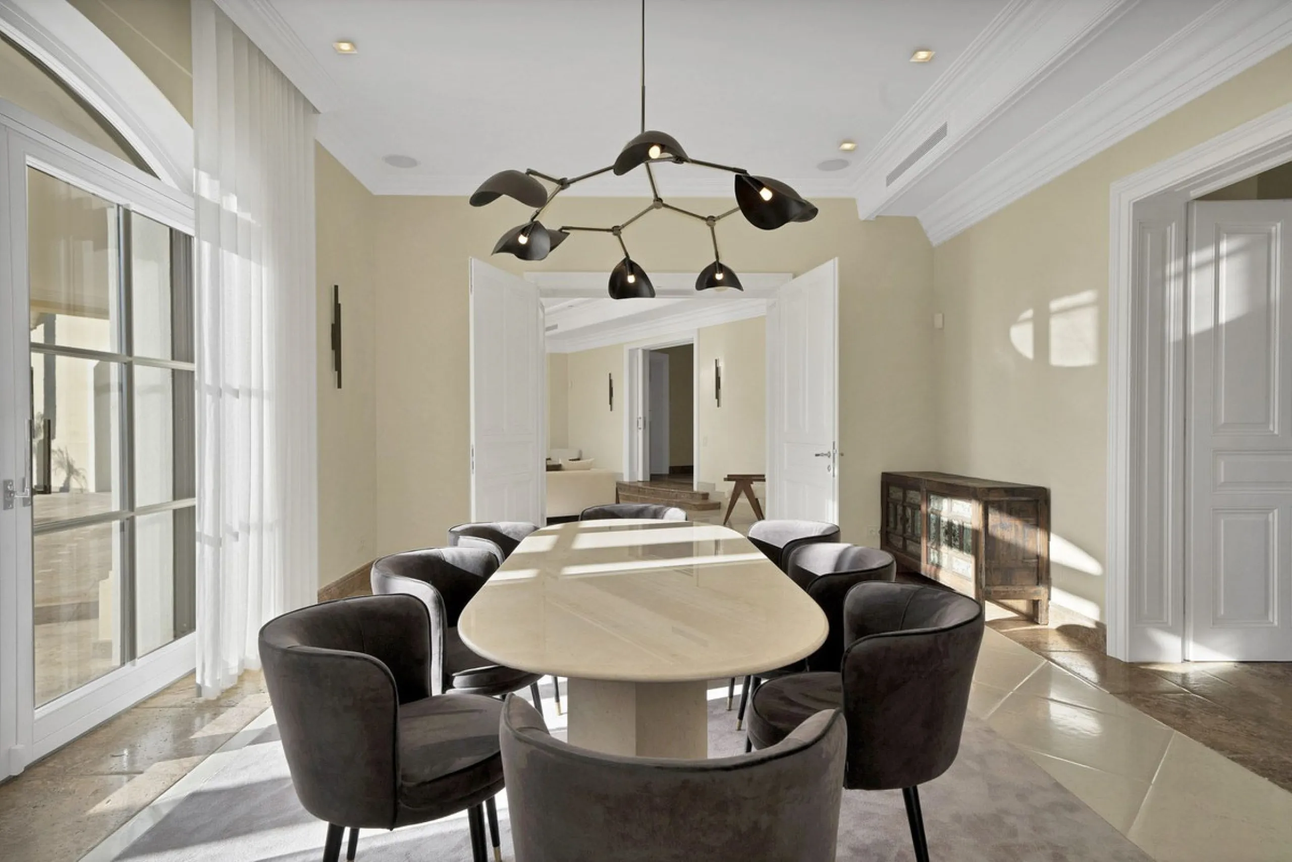 This exclusive property offers stunning views of the sea, the Spanish and African coasts and Gibraltar and is situated in a very private and protected location in the elegant and gated Marbella Club Golf Resort. Built with the highest quality; solid woode