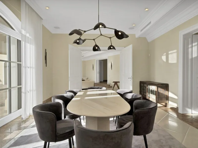 This exclusive property offers stunning views of the sea, the Spanish and African coasts and Gibraltar and is situated in a very private and protected location in the elegant and gated Marbella Club Golf Resort. Built with the highest quality; solid woode