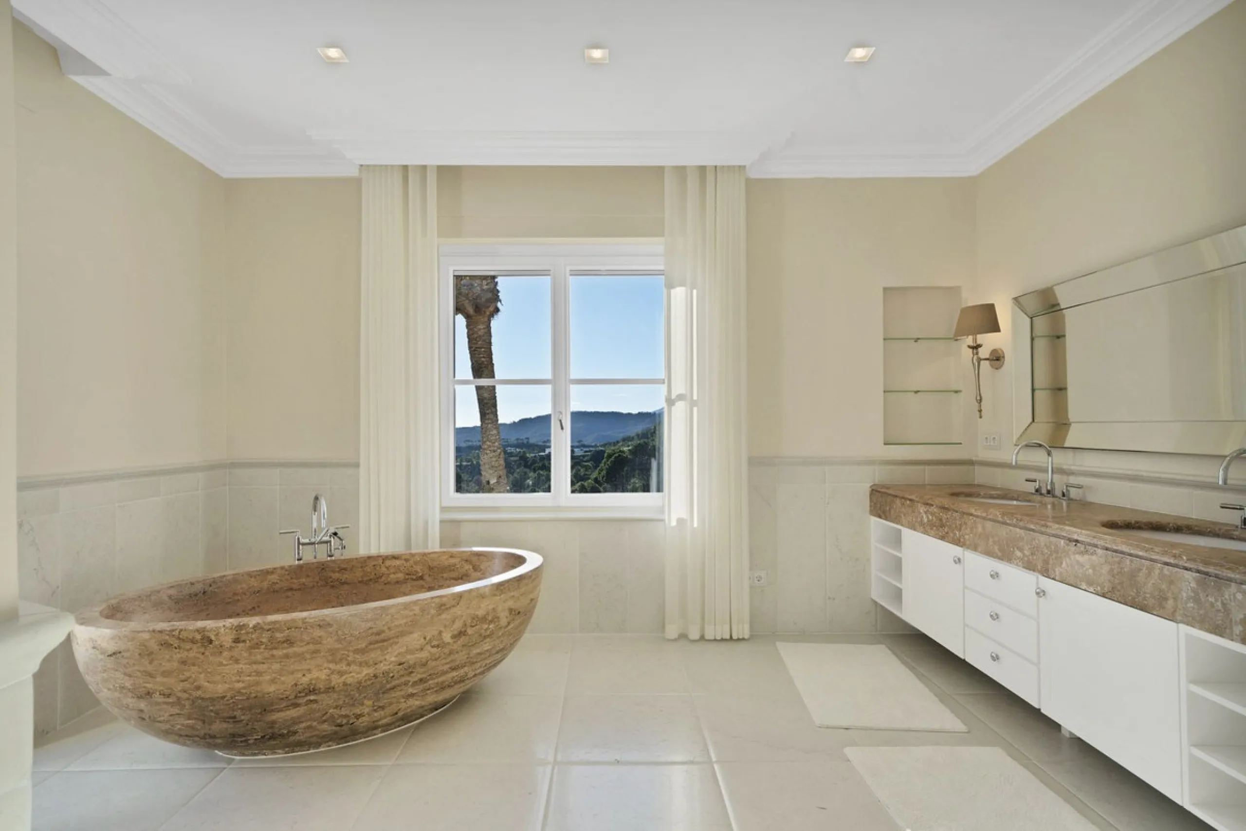 This exclusive property offers stunning views of the sea, the Spanish and African coasts and Gibraltar and is situated in a very private and protected location in the elegant and gated Marbella Club Golf Resort. Built with the highest quality; solid woode